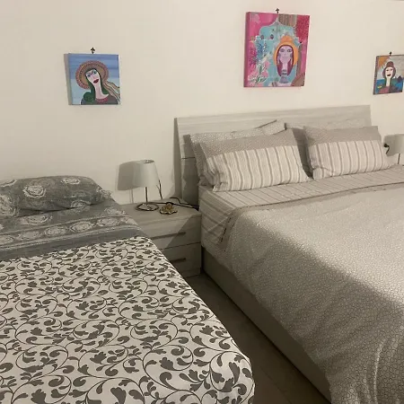 Miranda Nel Cuore Del Vomero *