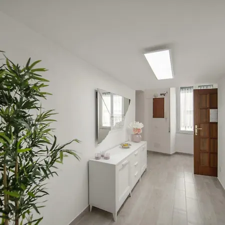 Miranda Nel Cuore Del Vomero * Nápoles