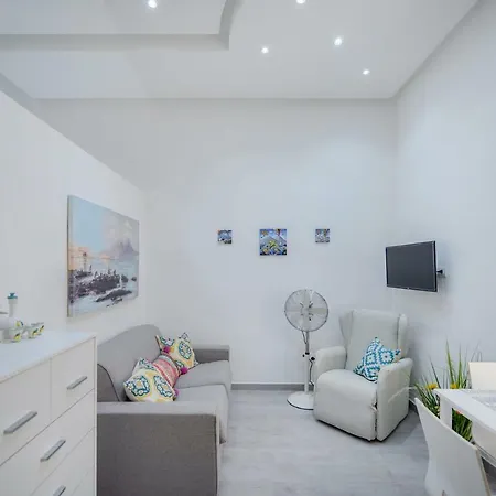 Miranda Nel Cuore Del Vomero Nápoles